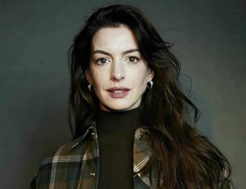 crop w1262 h1053 anne hathaway 2 focus 0 0.31 360 276