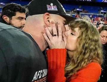 5 romance de swift y kelce focus 0.15 0.21 360 276 QLHKCL