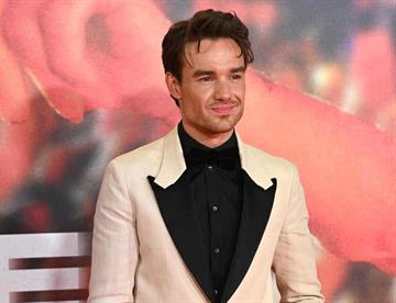 liam 1110762c focus 0.11 0.38 360 276 WhHoeu