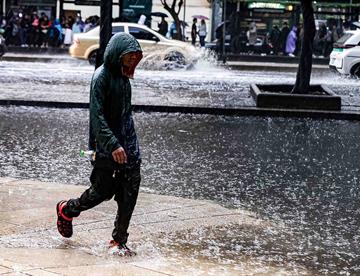 lluvias1 focus 0.06 0.47 360 276 sWYvuY