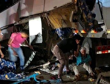 crop w717 h598 identifican a las cuatro victimas del fatal accidente en rosamorada 17887214011 focus 0.44 0.06 360 276 8SbKHZ