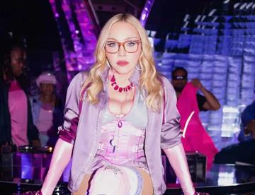 madonna focus 0 0.42 360 276 iXTPnO